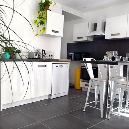Beautifully Bright Apartment In Old Town Saint-Tropez Zewnętrze zdjęcie