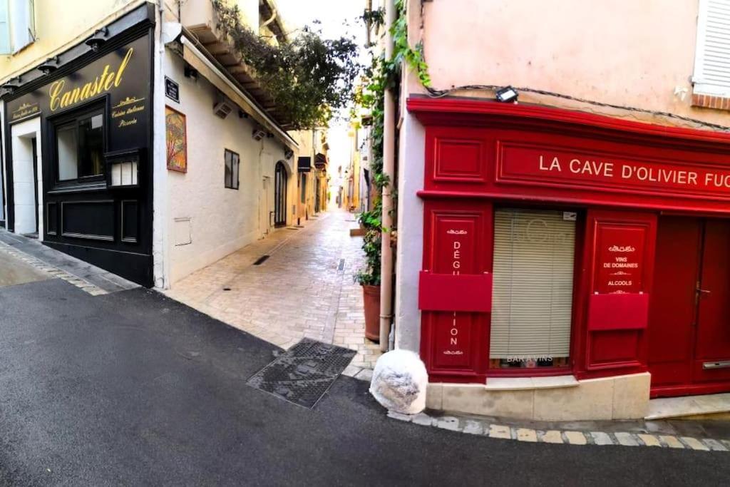 Beautifully Bright Apartment In Old Town Saint-Tropez Zewnętrze zdjęcie
