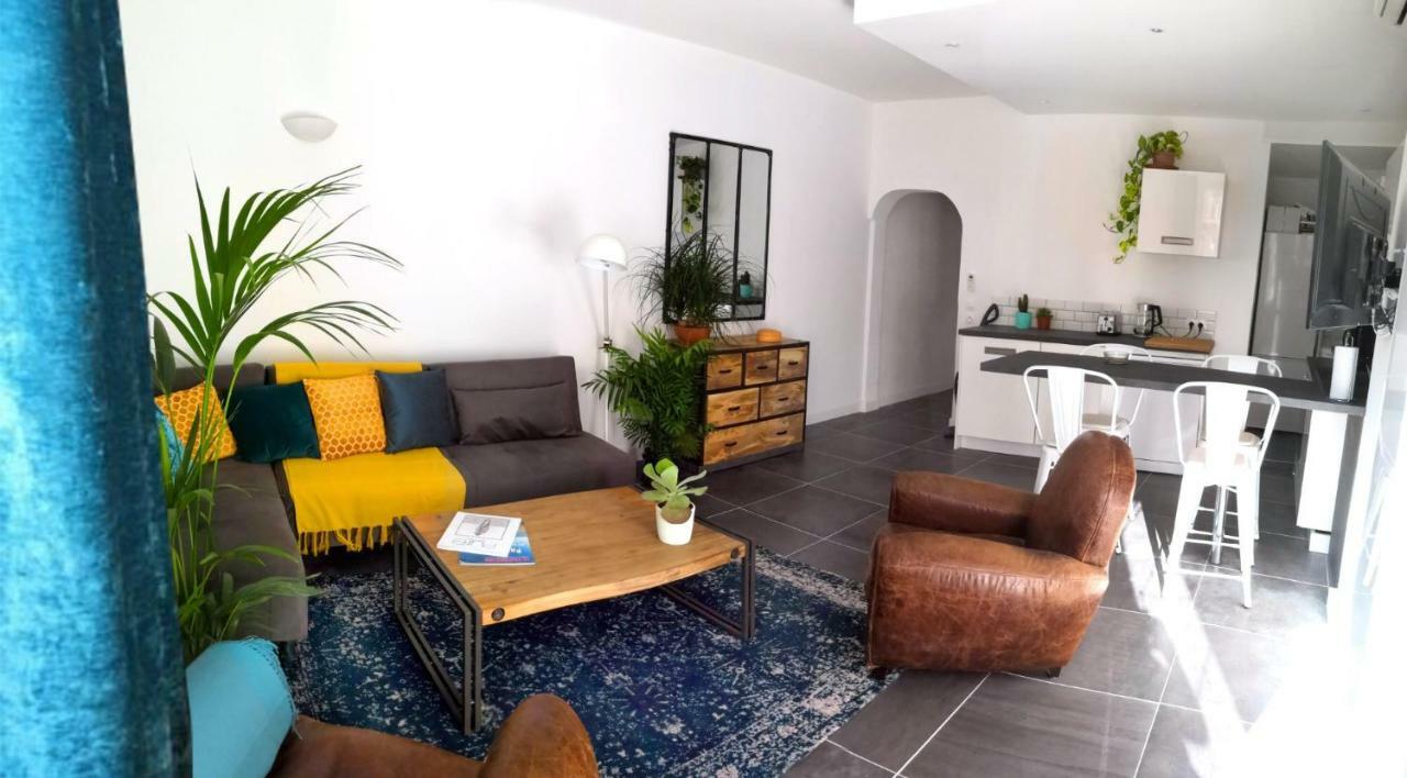Beautifully Bright Apartment In Old Town Saint-Tropez Zewnętrze zdjęcie