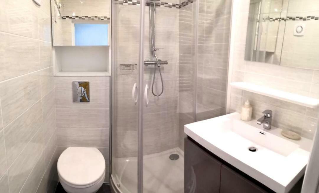 Beautifully Bright Apartment In Old Town Saint-Tropez Zewnętrze zdjęcie